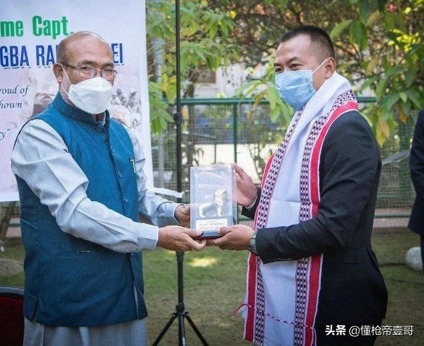 第一个扑向祁团长的印军黄种人面孔<strong></p>
<p>一个比特币要挖多久</strong>,他到底是什么人?