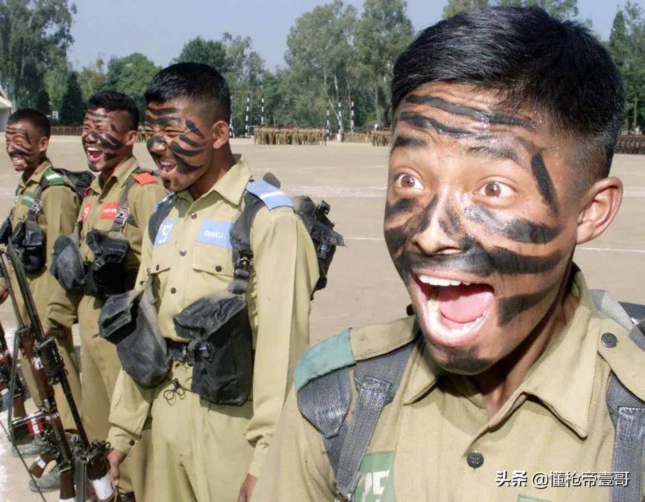 第一个扑向祁团长的印军黄种人面孔<strong></p>
<p>一个比特币要挖多久</strong>,他到底是什么人?