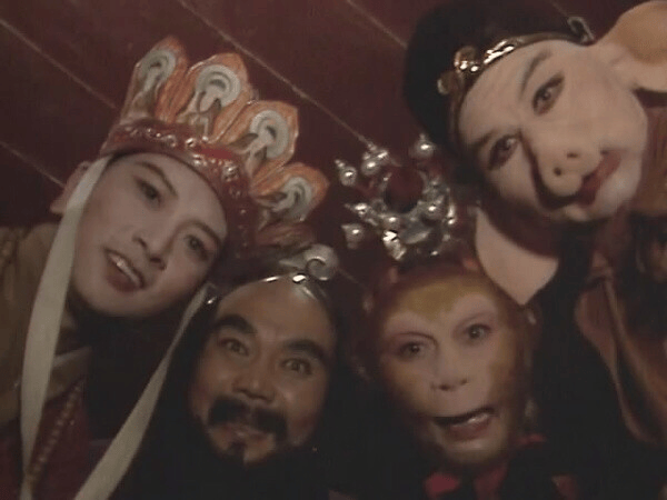 “50块帆布包配3000块包挂”<strong></p>
<p>一个比特币要挖多久</strong>,时髦年轻人背半个身家出门