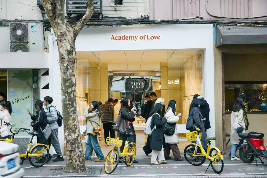 法国人在上海开店<strong></p>
<p>比特币行情最新价格</strong>,只卖白色衣服竟然火了丨上海滩上洋掌柜