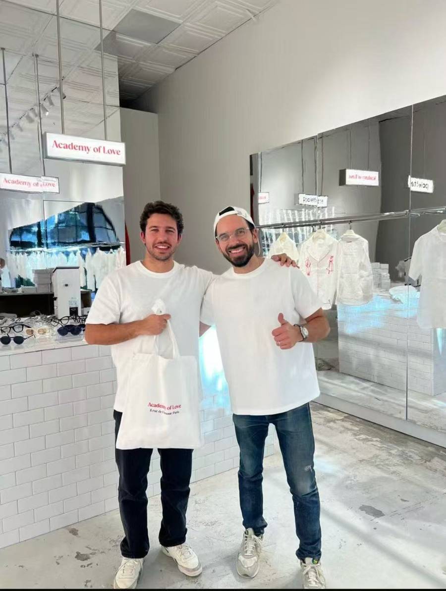 法国人在上海开店<strong></p>
<p>比特币行情最新价格</strong>,只卖白色衣服竟然火了丨上海滩上洋掌柜