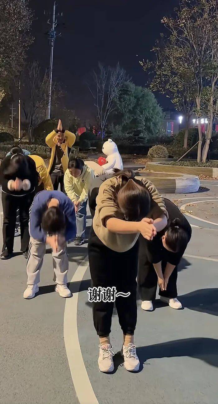 为救患癌孩子<strong></p>
<p>比特币今日价格</strong>,父母冬夜在济南街头每晚跳舞五小时:吴克群发起千人共舞,点赞济南是“济燃”