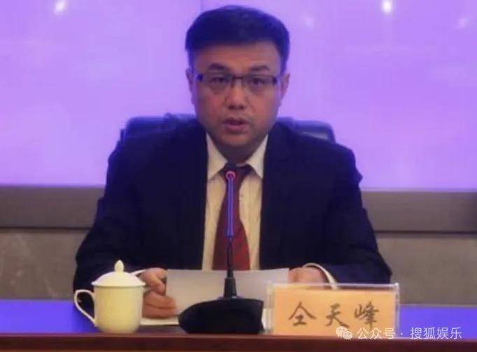 又一对魔幻的圈内姐弟恋曝光<strong></p>
<p>比特币走势</strong>!这组合有点太超前了......