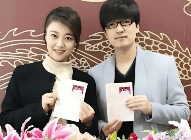 考古|玖月奇迹被曝已复婚<strong></p>
<p>比特币最新行情</strong>,王小玮疑似怀孕小腹隆起,为何两人至今不同台演出?