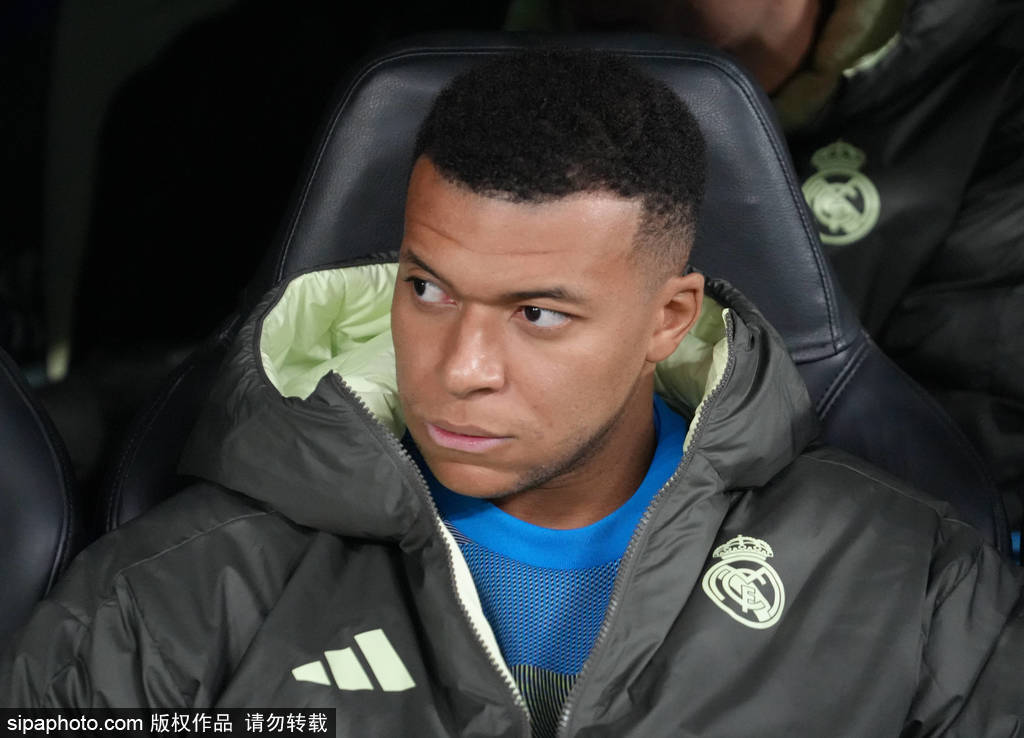 本泽马：皇马的症结是 有人接受不了姆巴佩进球比他多