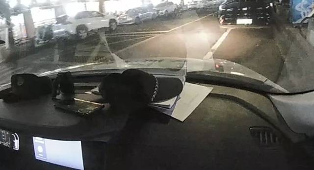 机智!快递在家门口被偷<strong></p>
<p>比特币美元实时行情</strong>,她用一招抓到了人还拿回了东西