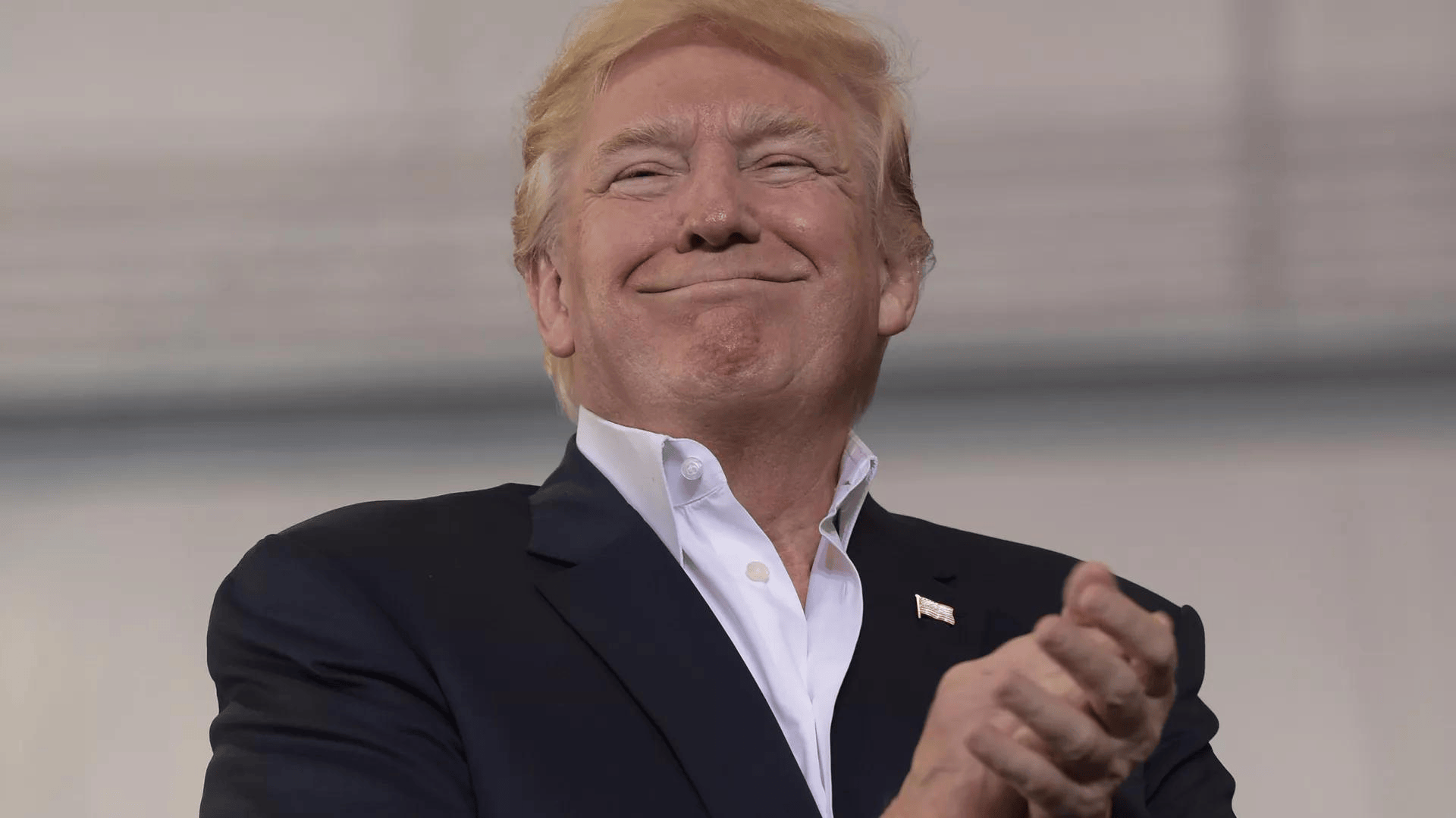 克林顿破釜沉舟式宣战<strong></p>
<p>比特币矿机</strong>，宁可身败名裂，也要让特朗普“陪葬”