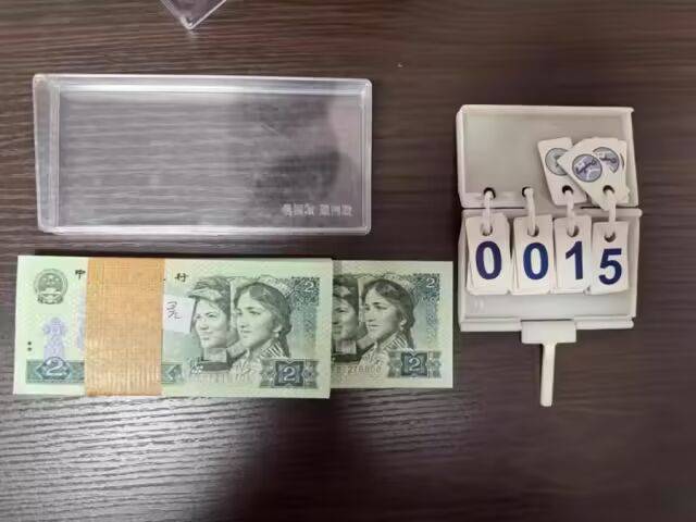 1万多张2元面值人民币被拍卖<strong></p>
<p>比特币交易平台</strong>，最终以83.16万元成交！