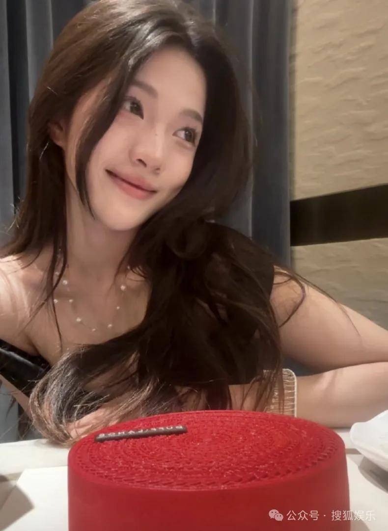 刚开年又曝一对相差15岁的恋情？他这一周两段绯闻真是连环暴击啊<strong></p>
<p>比特币中国</strong>！