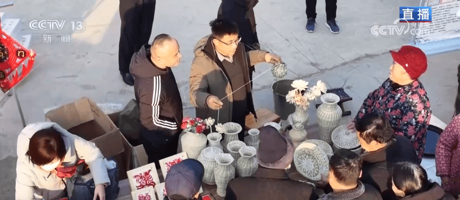 人气旺、消费火<strong></p>
<p>比特币中国</strong>，热气腾腾！各地市场活跃繁荣 “年经济”释放“新”热度