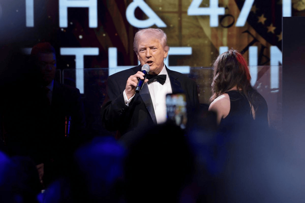 委内瑞拉刚说救马杜罗<strong></p>
<p>比特币价格实时行情</strong>，特朗普就签署行政令，宣布美国进入紧急状态