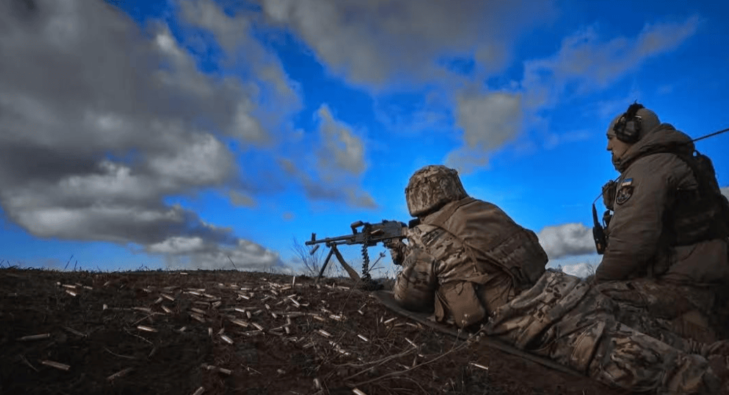 俄军正把乌军吊起来炸<strong></p>
<p>比特币价格实时行情</strong>，俄方报仇零时差，一名"北约关键上校"阵亡！