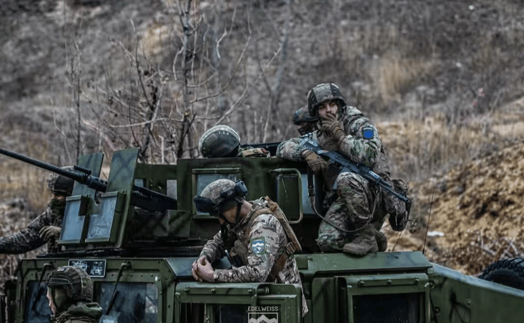 俄军正把乌军吊起来炸<strong></p>
<p>比特币价格实时行情</strong>，俄方报仇零时差，一名"北约关键上校"阵亡！