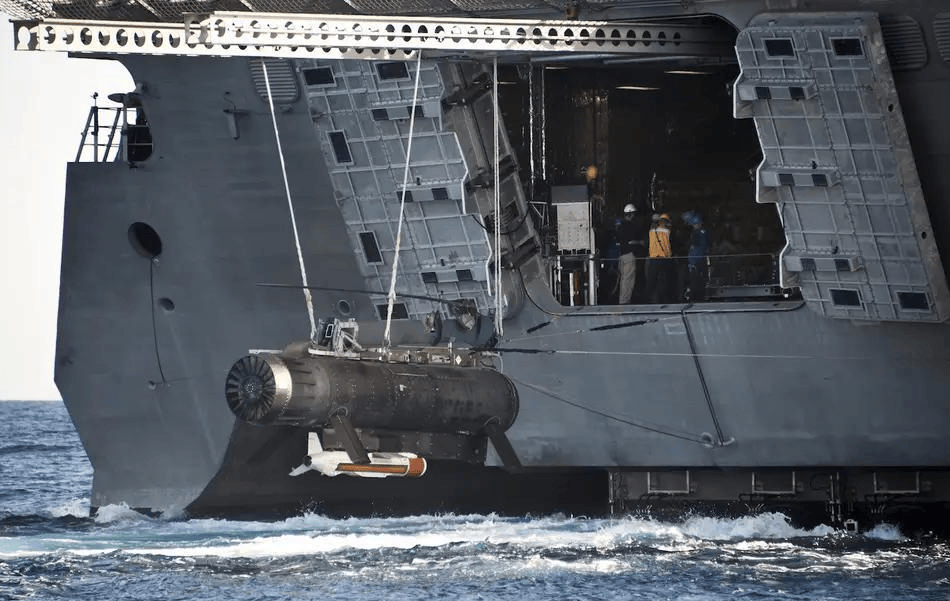 6000枚伊朗水雷还没放<strong></p>
<p>比特币交易网</strong>，布雷船先炸沉，特朗普警告：前所未有轰炸